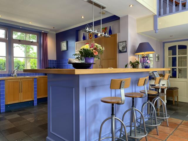 keuken de meerehoeve mill Keuken en bar aanzicht - De Meerenhoeve